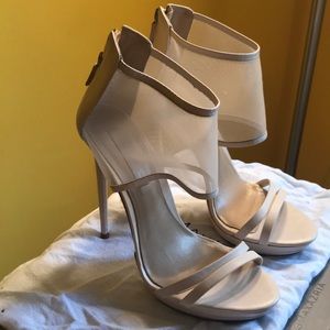 BCBGMaxAzria Ferned stiletto bone colored pumps